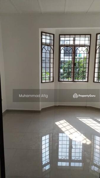 Untuk Disewa - Taman Pinggiran Putra
