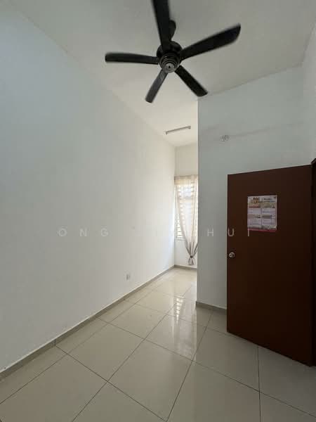 1-storey Terraced House for Sale in Bandar Springhill (Jimah) - Ong Jia Hui - PropertyGuru.com.my