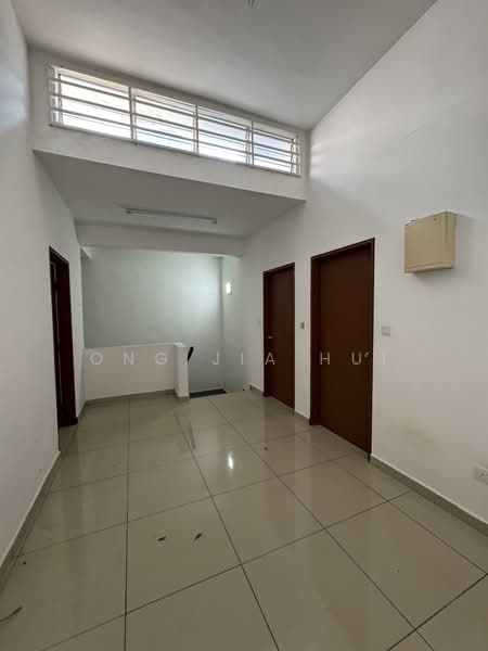 1-storey Terraced House for Sale in Bandar Springhill (Jimah) - Ong Jia Hui - PropertyGuru.com.my