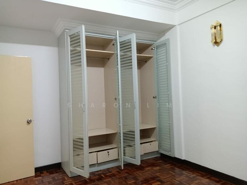 master bed room interior