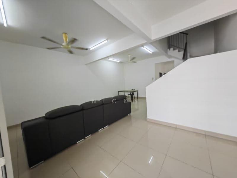 Rumah Teres untuk Dijual di Sungai Choh (Serendah) - Nicky Lai - Living Room - PropertyGuru.com.my