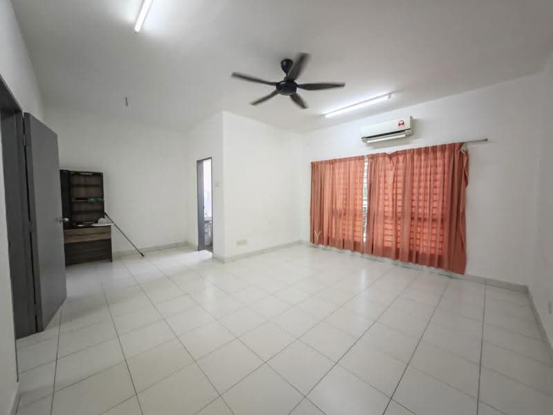 Rumah Teres untuk Dijual di Sungai Choh (Serendah) - Nicky Lai - Living Room - PropertyGuru.com.my