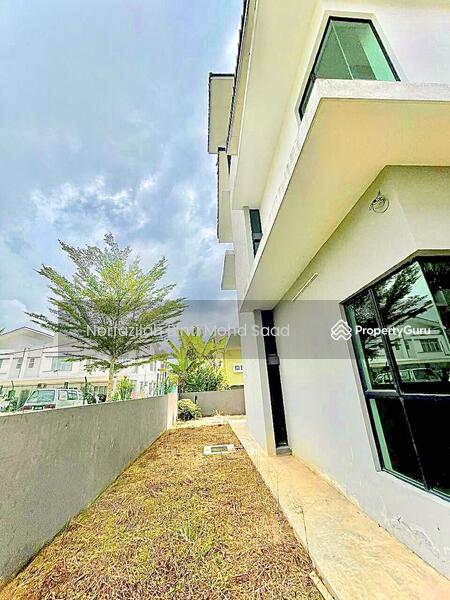 For Sale - New, Modern, 2.5 storey bungalow, taman universiti, bangi