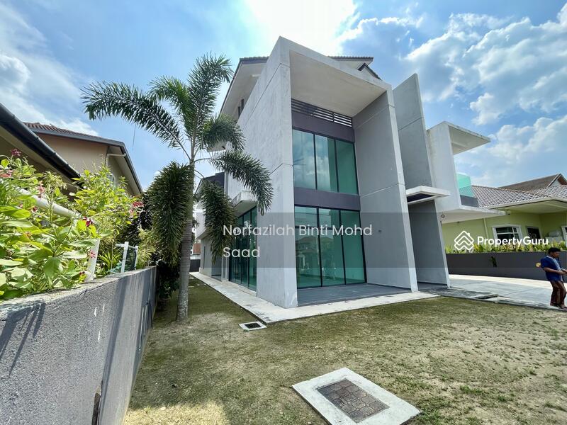 For Sale - New, Modern, 2.5 storey bungalow, taman universiti, bangi