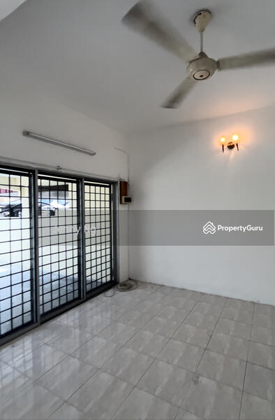 Untuk Disewa - Newly refurbished 2 Sty House at Bercham Ipoh