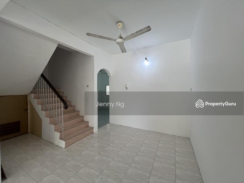 Untuk Disewa - Newly refurbished 2 Sty House at Bercham Ipoh