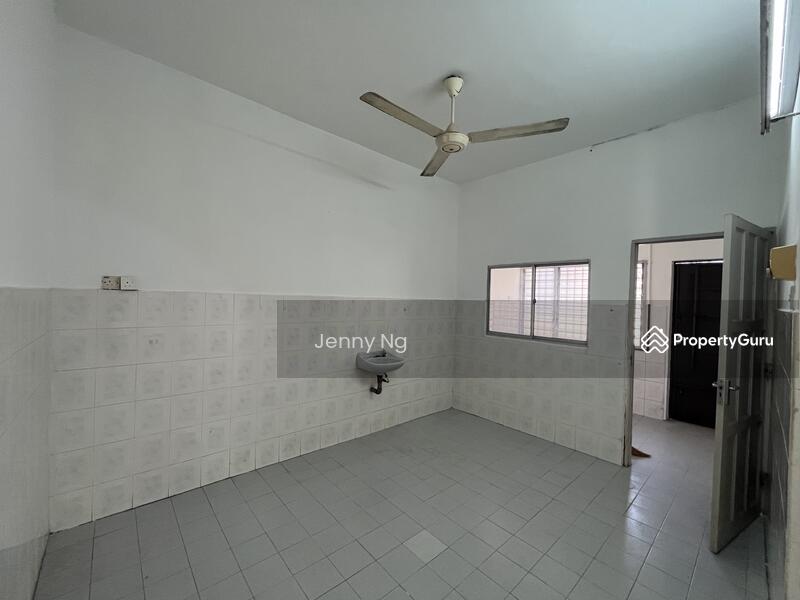 Untuk Disewa - Newly refurbished 2 Sty House at Bercham Ipoh