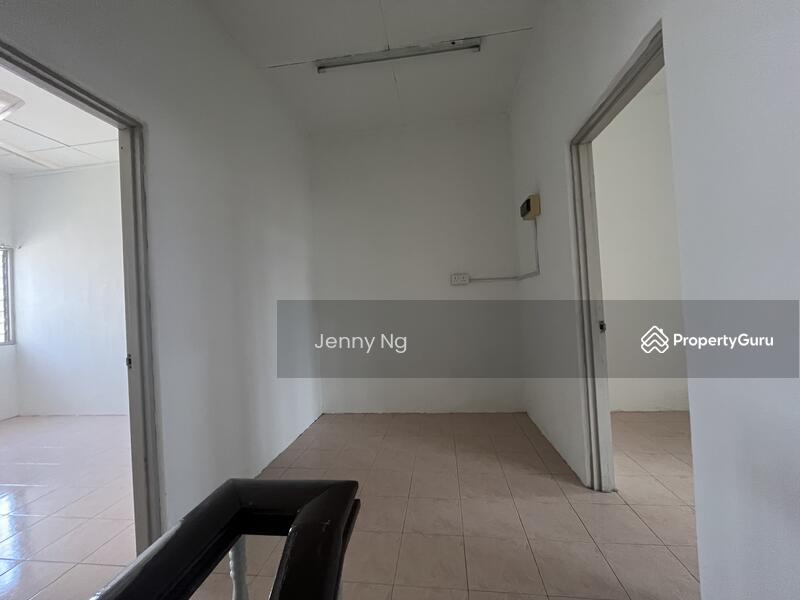 Untuk Disewa - Newly refurbished 2 Sty House at Bercham Ipoh