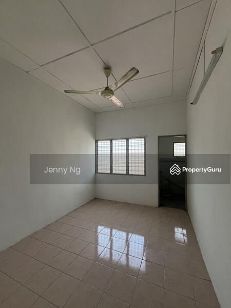 Untuk Disewa - Newly refurbished 2 Sty House at Bercham Ipoh