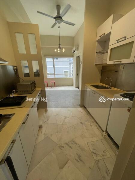 Untuk Disewa - Megan Ambassy