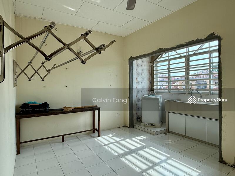 2nd floor laundry room