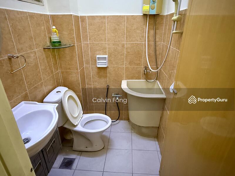 Ground floor common bathroom 