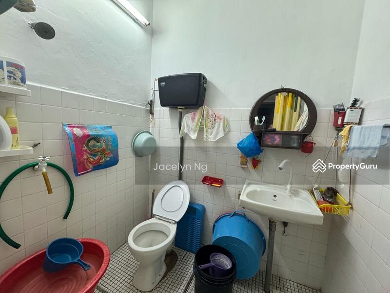 For Sale - Taman Kempas