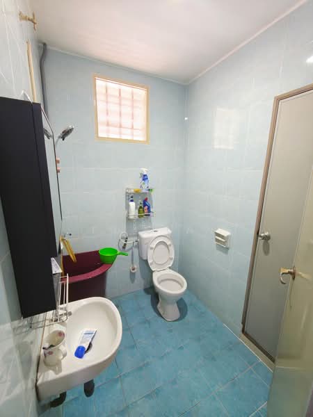 Rumah Teres 1 Tingkat untuk Dijual di Tmn Perindustrian Pekan Nenas 1 (Pekan Nanas) - Fu Guan - Bathroom - PropertyGuru.com.my