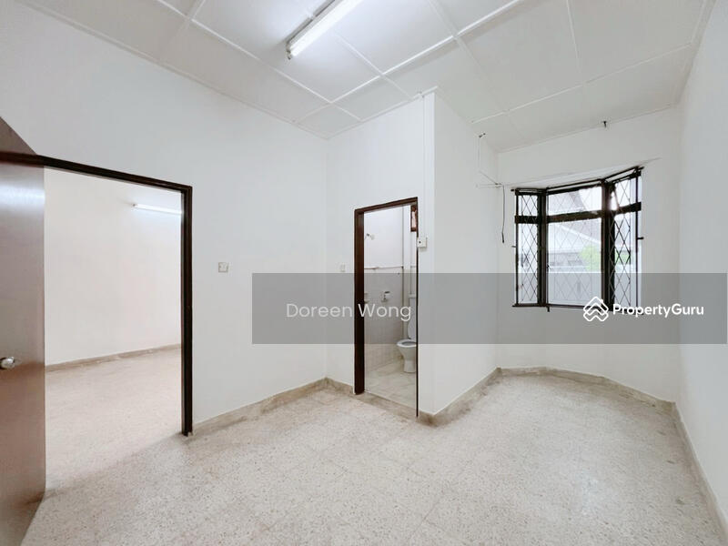 Untuk Dijual - Taman molek 1.5 storey landed house for sales