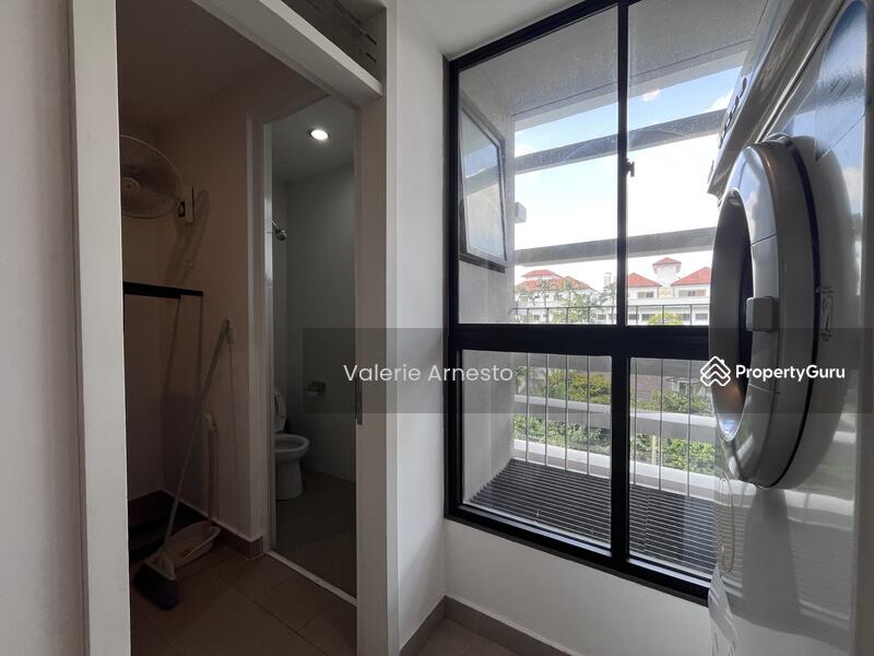 Wet Kitchen to Maids Room