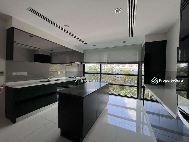 Dry Kitchen