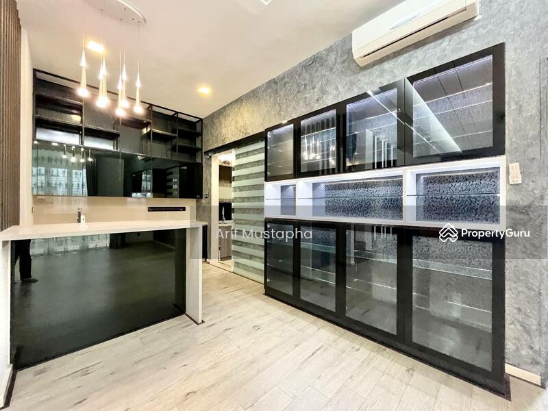 For Sale - Lakefront Villa Cyberjaya