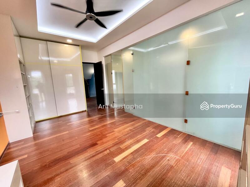 For Sale - Lakefront Villa Cyberjaya