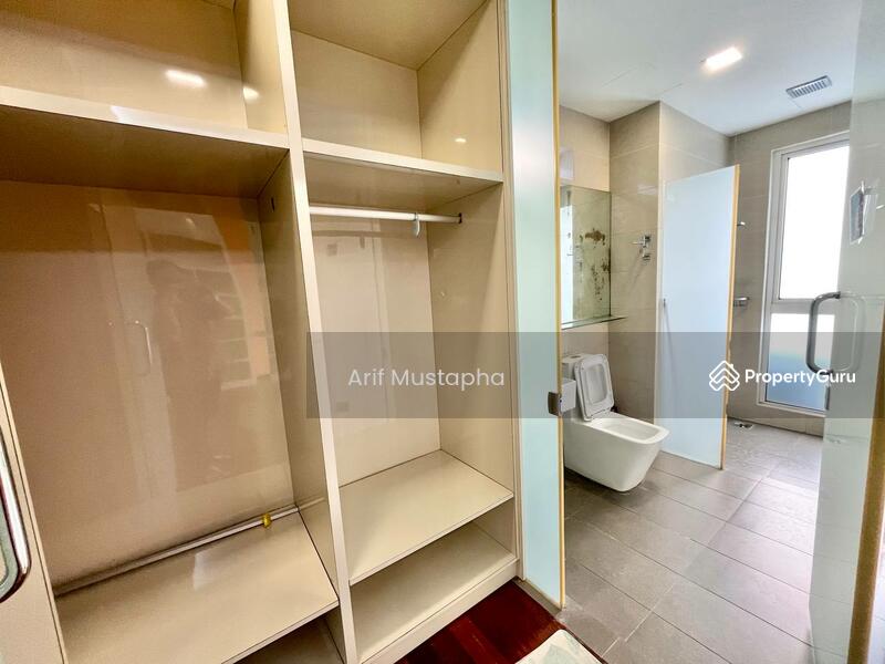 For Sale - Lakefront Villa Cyberjaya