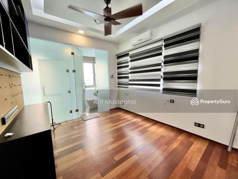 For Sale - Lakefront Villa Cyberjaya