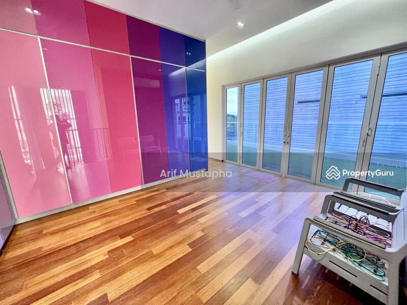 For Sale - Lakefront Villa Cyberjaya