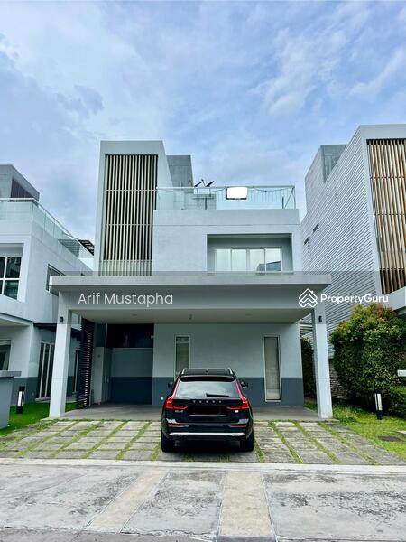 For Sale - Lakefront Villa Cyberjaya