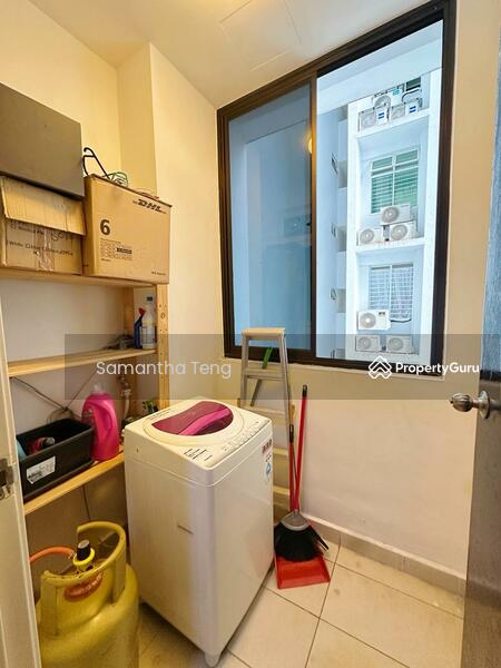 Untuk Dijual - Twin Galaxy (Dwi Galaksi)