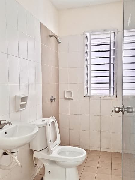 2-storey Terraced House for Sale in Nilai (Negeri Sembilan) - Baxter Lim - Bathroom - PropertyGuru.com.my