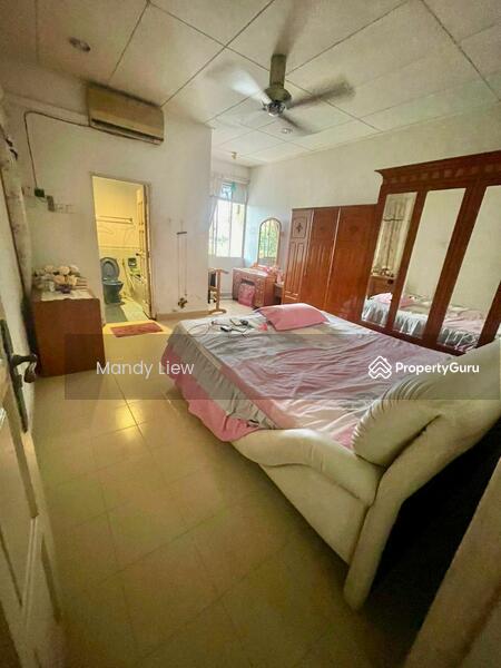 For Sale - Bandar Menjalara
