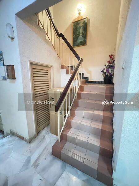 For Sale - Bandar Menjalara
