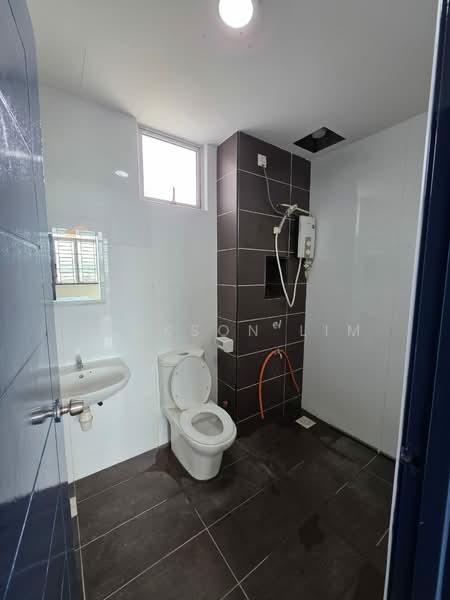 Apartment for Rent at East Bay (Seri Bayan) - Jackson Lim - Bathroom - PropertyGuru.com.my