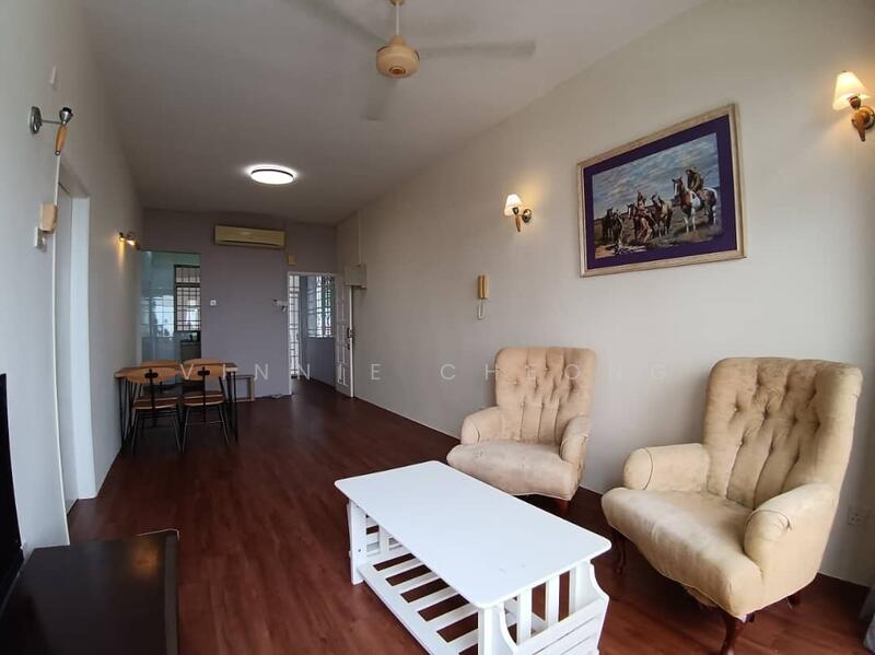 Condominium for Rent at Eden Seaview Condominium - Vinnie Cheong - Living Room - PropertyGuru.com.my