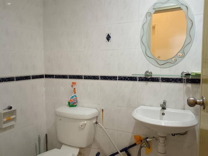 Condominium for Rent at Eden Seaview Condominium - Vinnie Cheong - Bathroom - PropertyGuru.com.my
