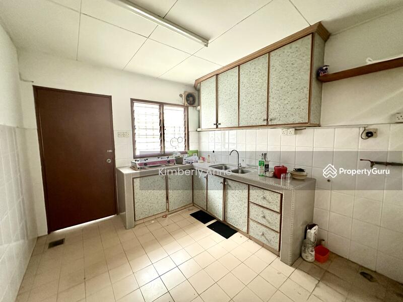 Wet kitchen 