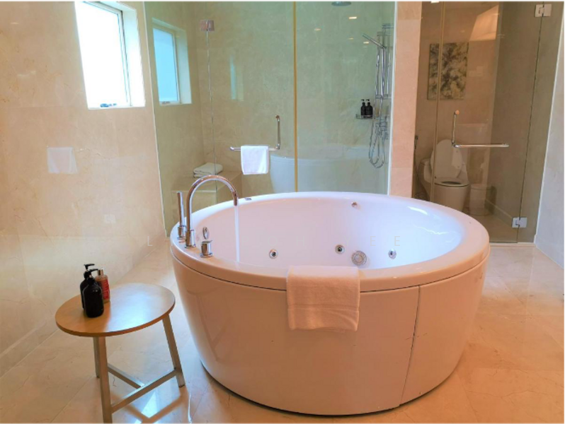 Service Residence for Sale at Cormar Suites (Fraser Place (Lot 163)) - Lim Poh Yee - Bathroom - PropertyGuru.com.my