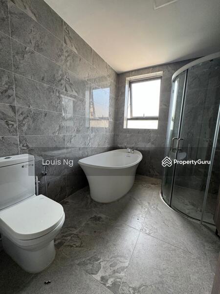 Cluster House for Sale in Forest City (Gelang Patah) - Louis Ng - Bathroom - PropertyGuru.com.my