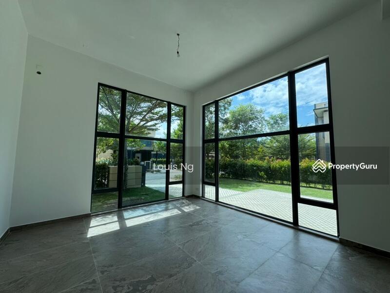 Cluster House for Sale in Forest City (Gelang Patah) - Louis Ng - Living Room - PropertyGuru.com.my