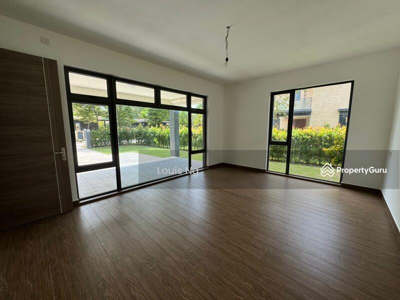 Cluster House for Sale in Forest City (Gelang Patah) - Louis Ng - Living Room - PropertyGuru.com.my