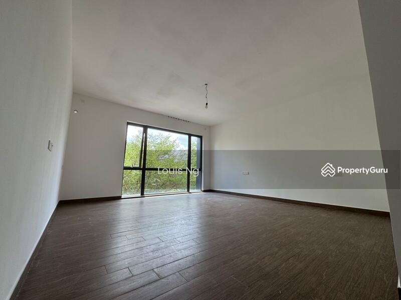 Cluster House for Sale in Forest City (Gelang Patah) - Louis Ng - Living Room - PropertyGuru.com.my