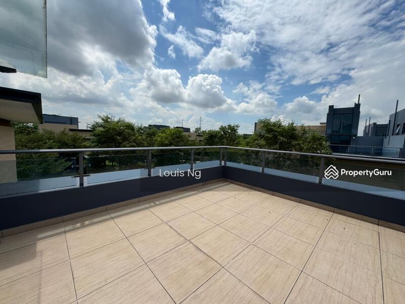Cluster House for Sale in Forest City (Gelang Patah) - Louis Ng - Balcony - PropertyGuru.com.my