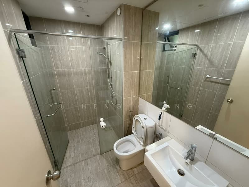 Kondominium untuk Disewa di A'Marine Condominium - Yu Heng Chong - Bathroom - PropertyGuru.com.my