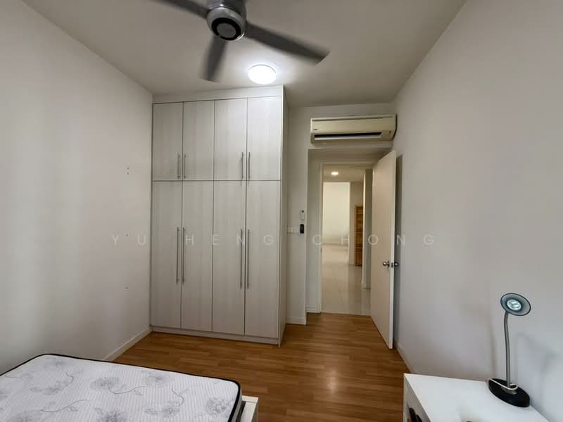 Kondominium untuk Disewa di A'Marine Condominium - Yu Heng Chong - Bedroom - PropertyGuru.com.my