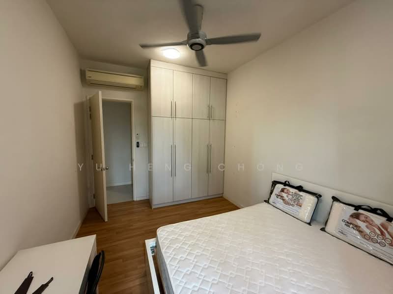 Kondominium untuk Disewa di A'Marine Condominium - Yu Heng Chong - Bedroom - PropertyGuru.com.my