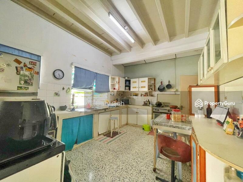 Semi-Detached House for Sale in Island Glades (Jelutong) - Gary Goh - Kitchen - PropertyGuru.com.my