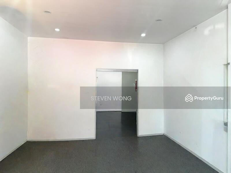 Kedai / Pejabat untuk Dijual di Taman Valdor (Sungai Bakap) - STEVEN WONG - Living Room - PropertyGuru.com.my