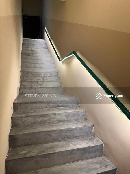 Kedai / Pejabat untuk Dijual di Taman Valdor (Sungai Bakap) - STEVEN WONG - Stairs - PropertyGuru.com.my