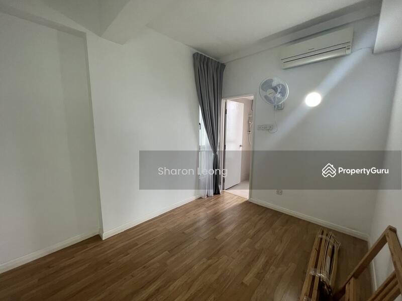 Small Room 