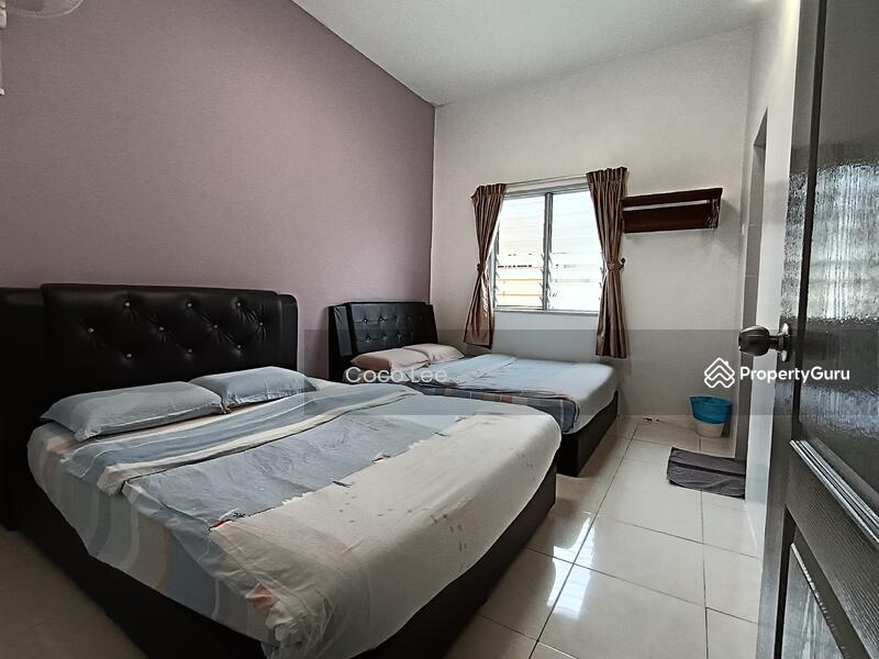 2nd bedroom