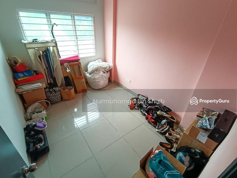 For Sale - Taman Dahlia (Bandar Baru Salak Tinggi)